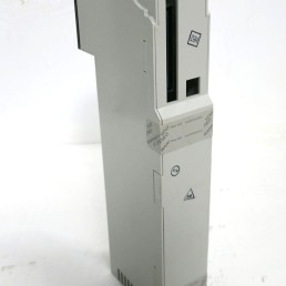 140AVI03000 Schneider 施耐德原装盒 输入模块 全新出售 库存全球运输 空运包邮 新货折扣