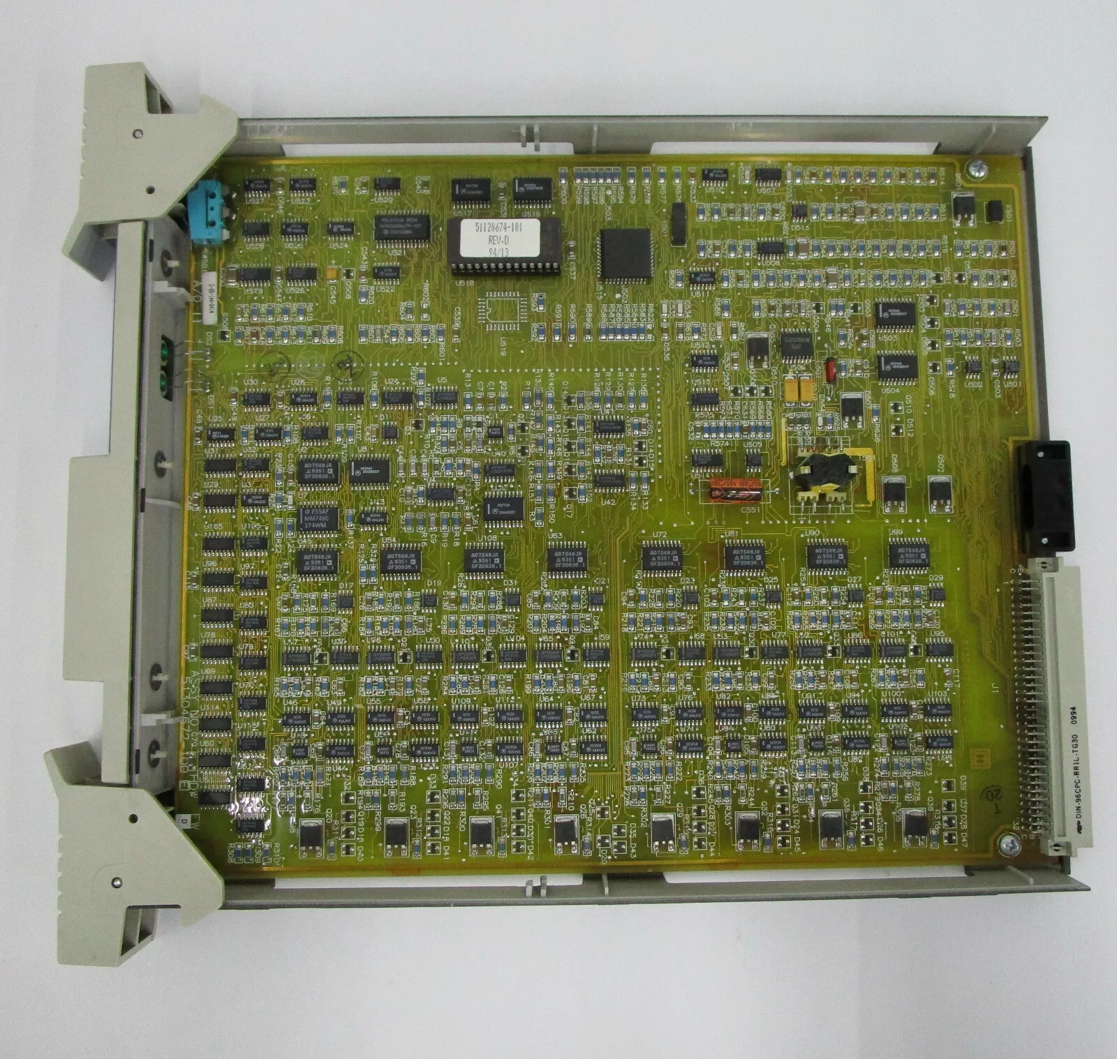 HONEYWELL 霍尼韦尔 51304672-100 模拟输出模块