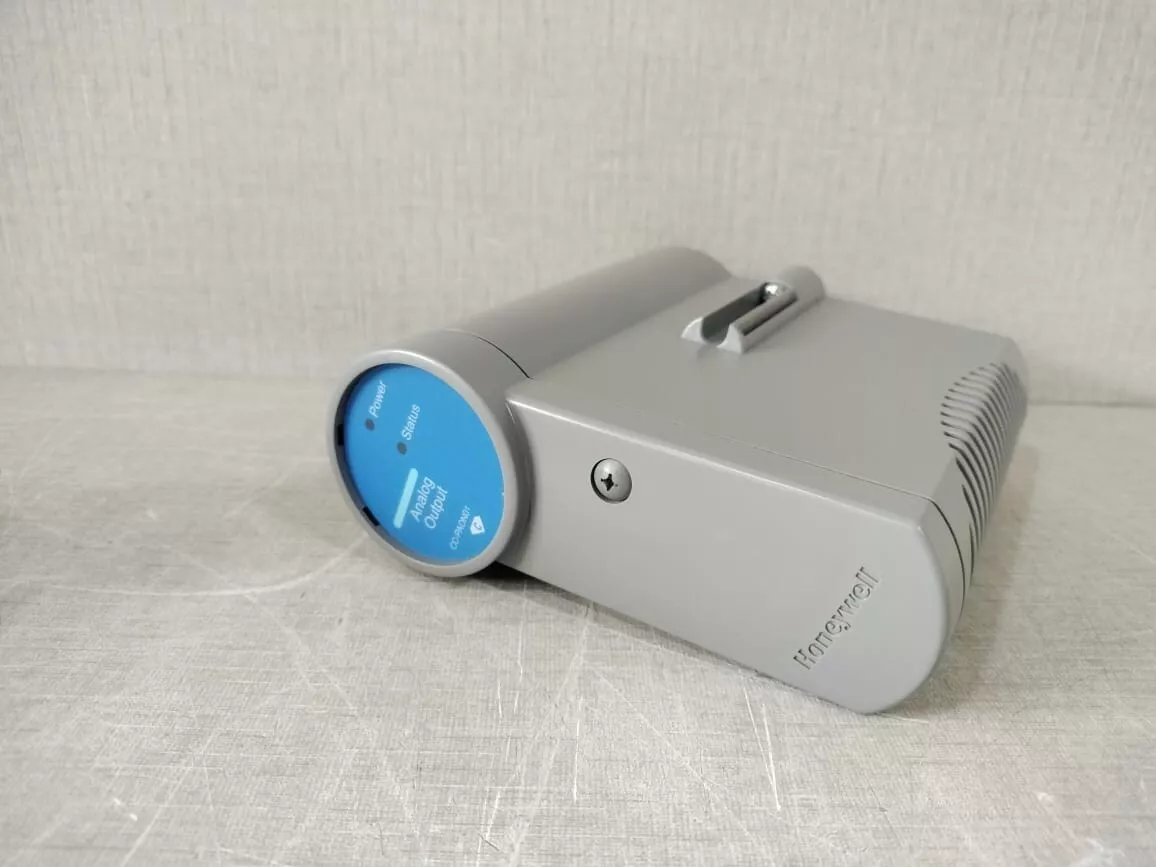 HONEYWELL 霍尼韦尔 CC-PAON01 模拟量输出模块